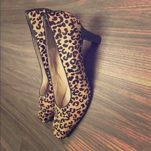 Leonor’s Print Heels